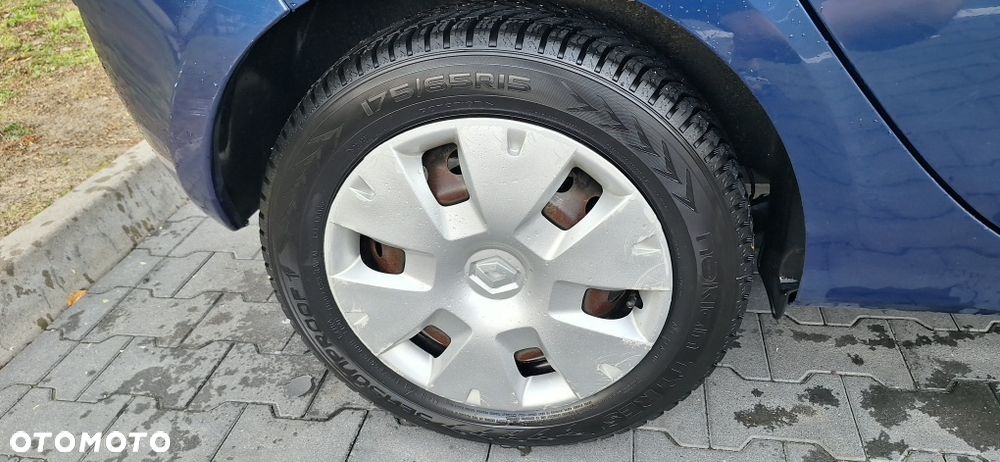 Renault Clio - 8