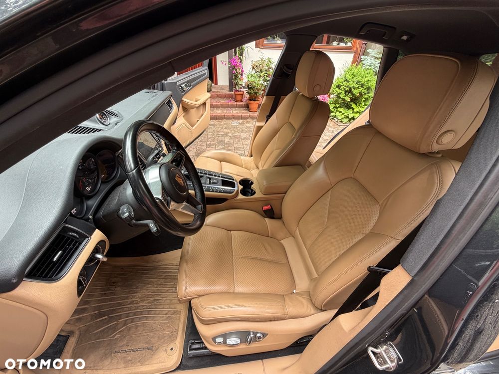Porsche Macan - 3