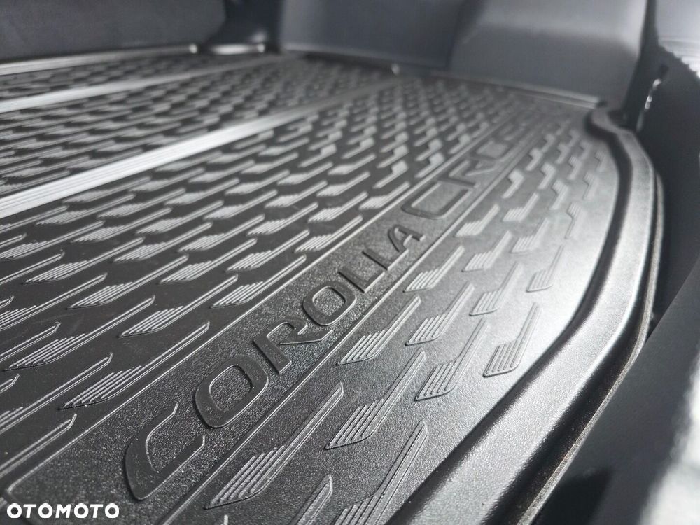 Toyota Corolla Cross 2.0 Hybrid Executive - 28