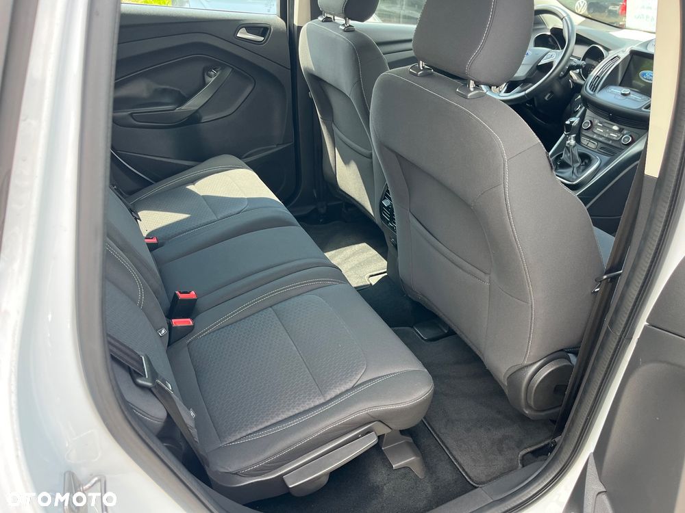 Ford Kuga 1.6 EcoBoost 2x4 Individual - 12