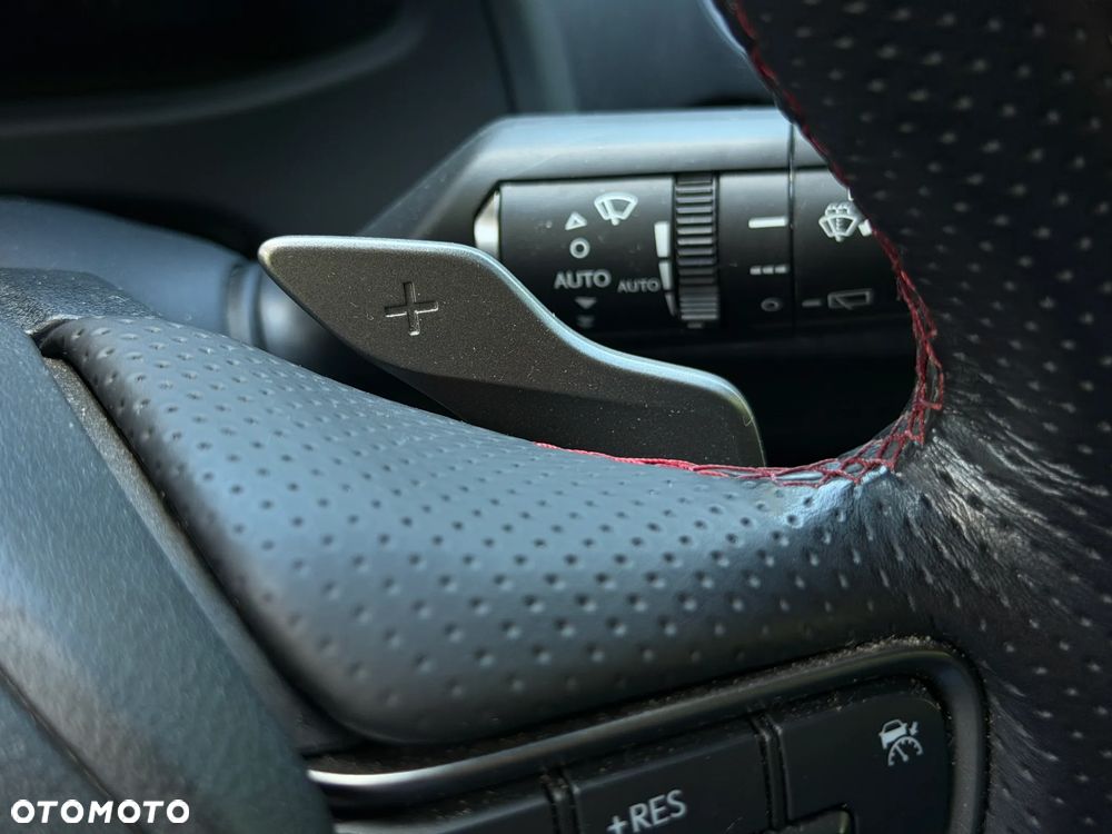 Lexus UX 250h GPF F Sport AWD - 36