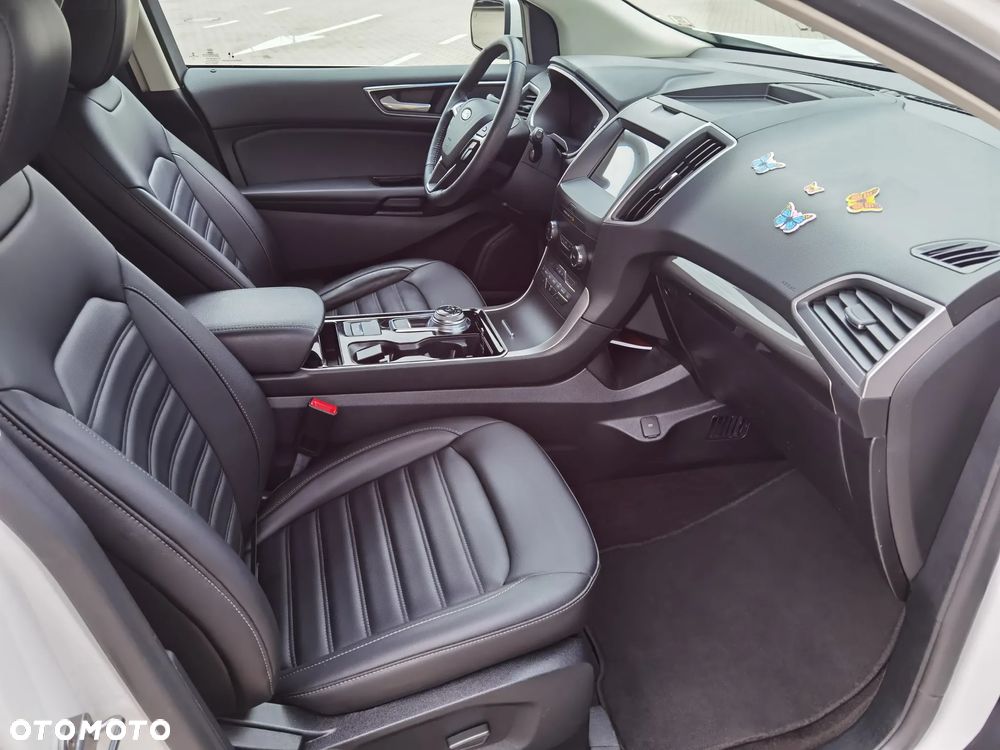 Ford Edge - 8