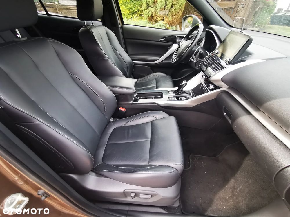 Mitsubishi Eclipse Cross 4WD Top - 16