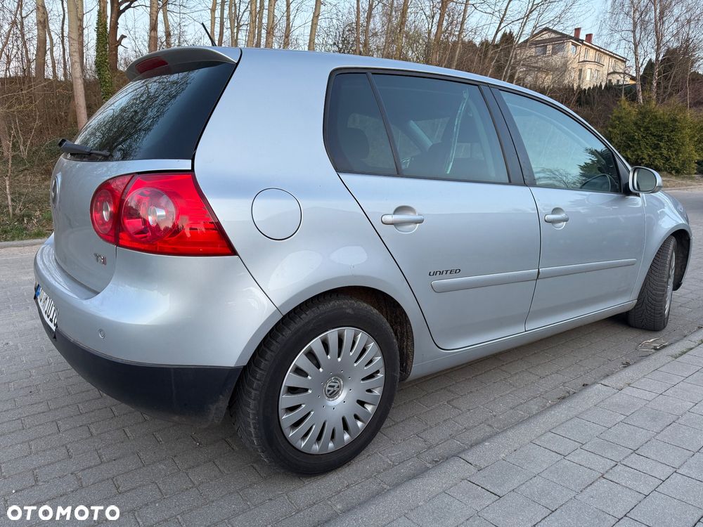 Volkswagen Golf 1.4 TSI DSG United - 5