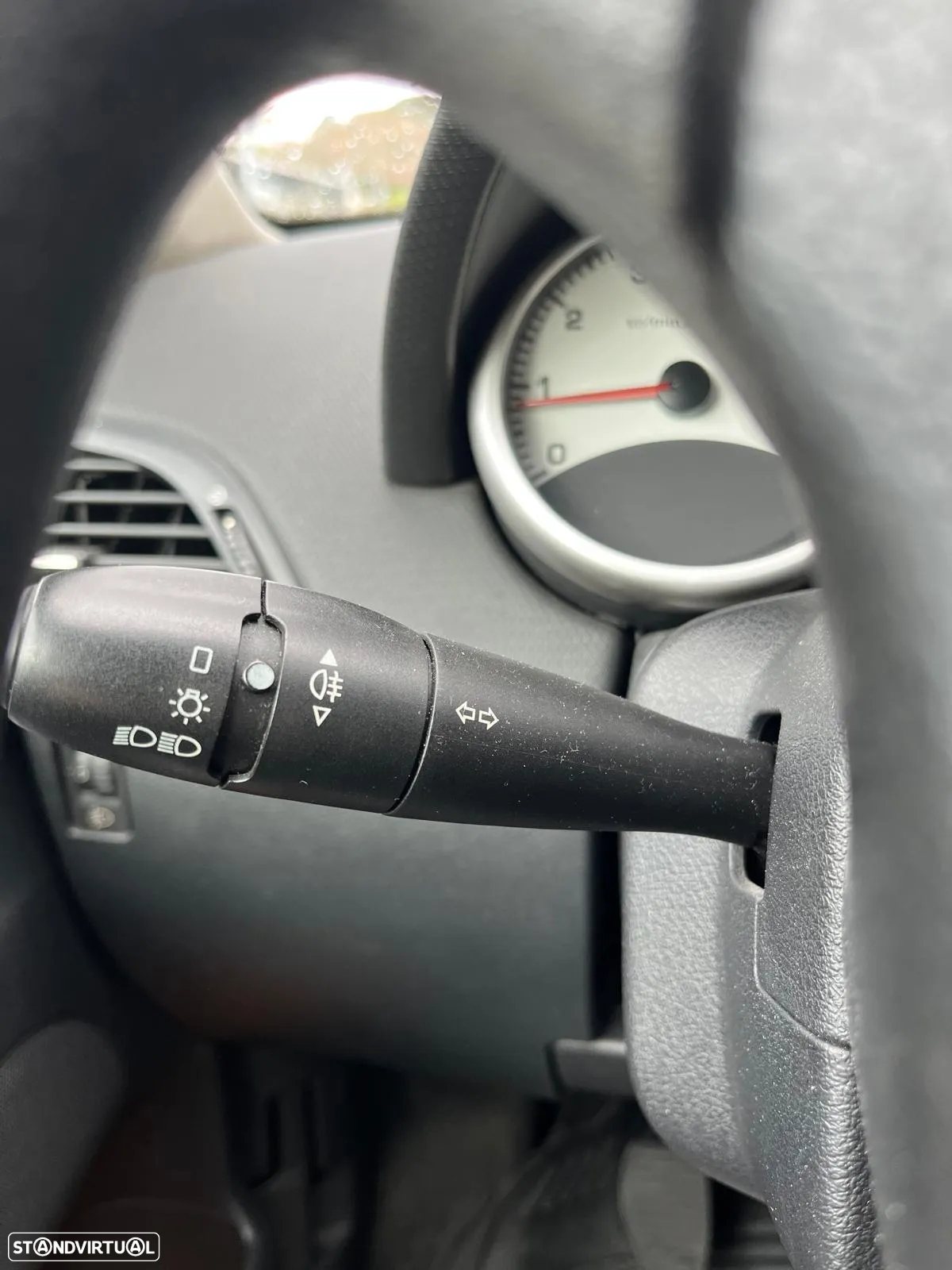 Peugeot 207 - 14