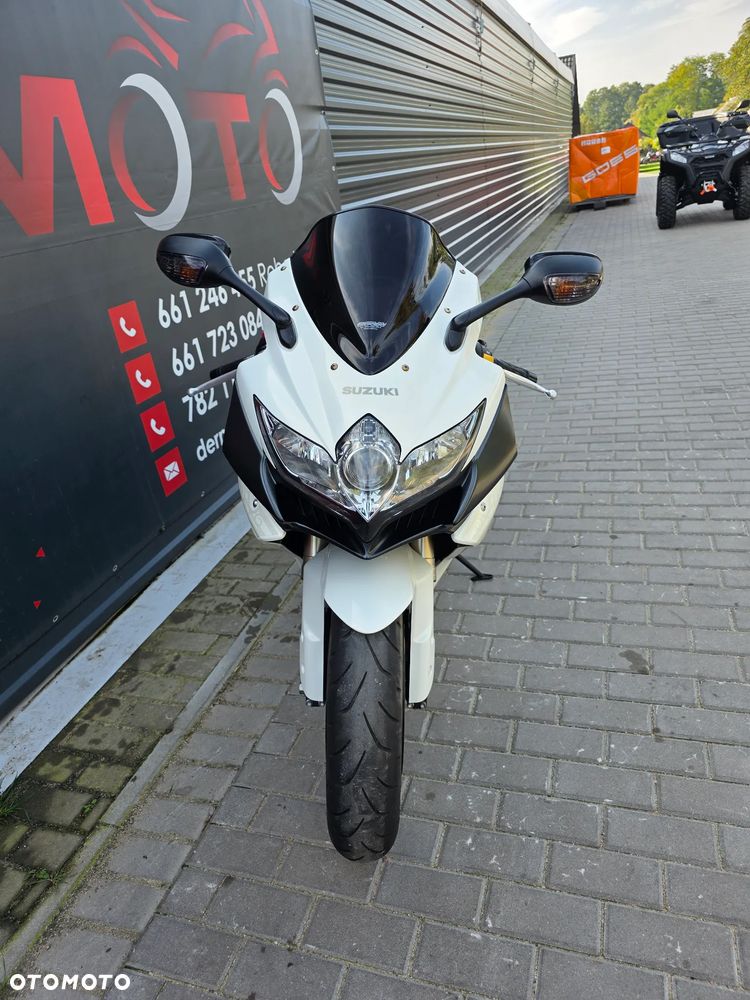 Suzuki GSX-R - 15