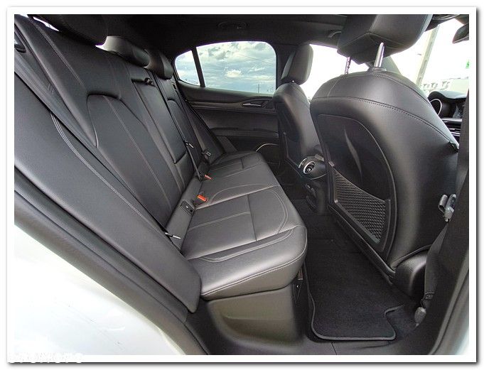 Alfa Romeo Stelvio 2.0 Turbo 16V AT8-Q4 Executive - 21