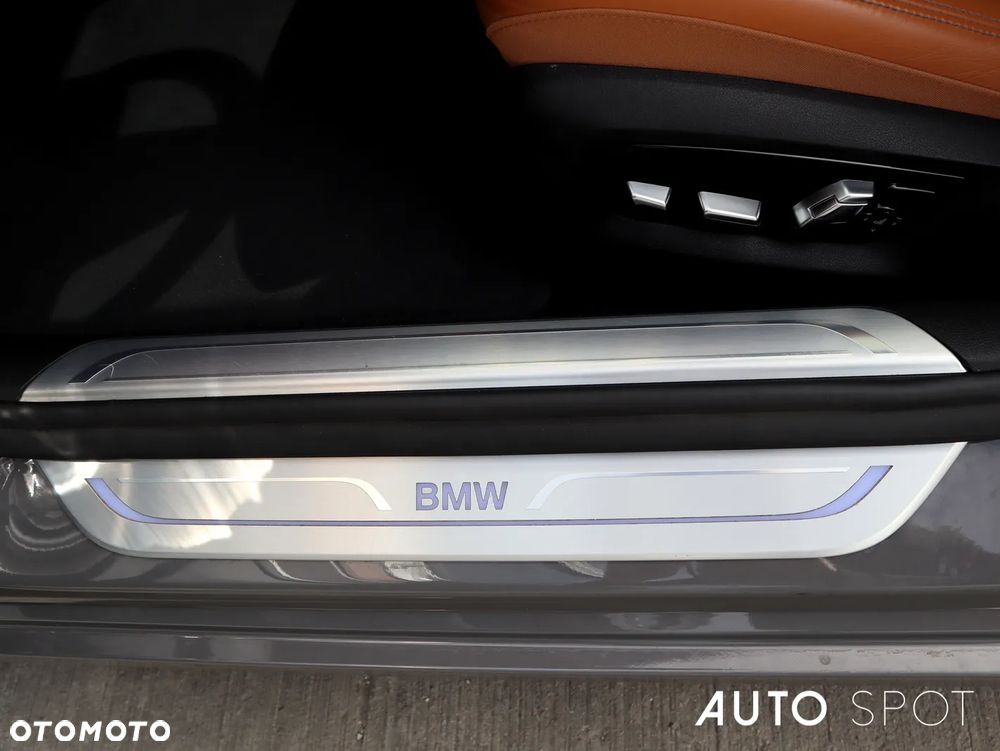 BMW Seria 7 740Ld xDrive sport - 17