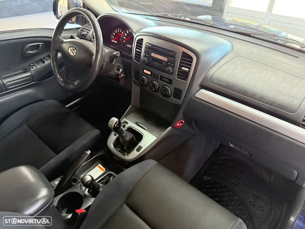 Suzuki Grand Vitara MT 2.0 HDi Prestige - 10