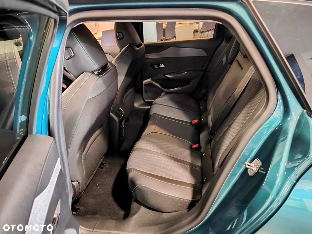 Peugeot 308 1.5 BlueHDi Allure S EAT8 - 17