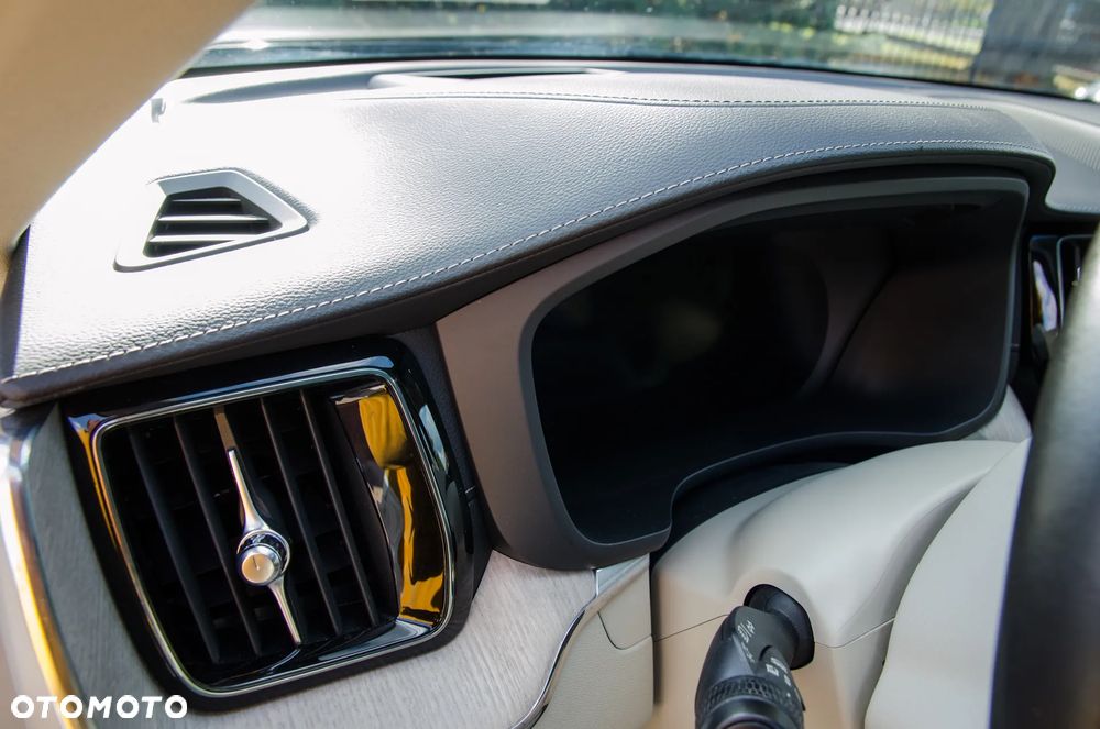 Volvo XC 60 - 26