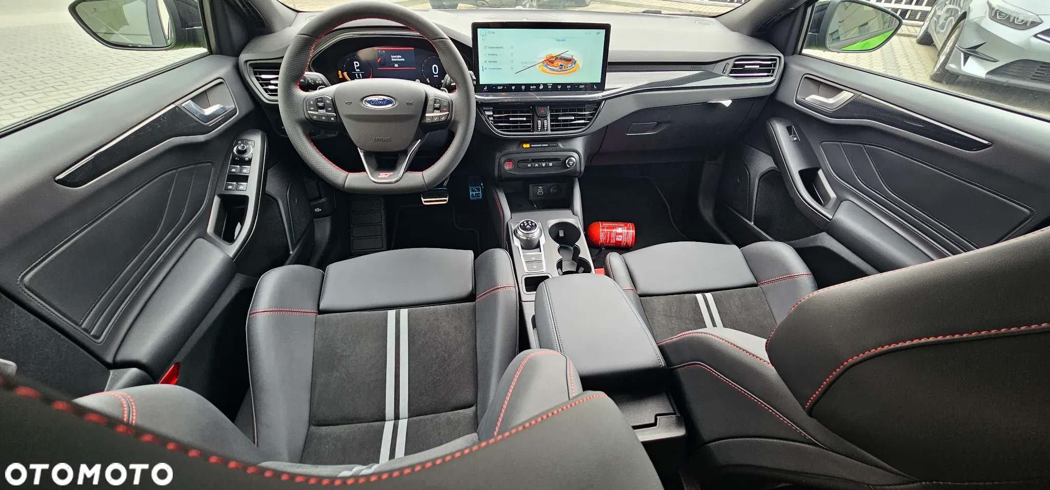 Ford Focus 2.3 EcoBoost ST X - 24