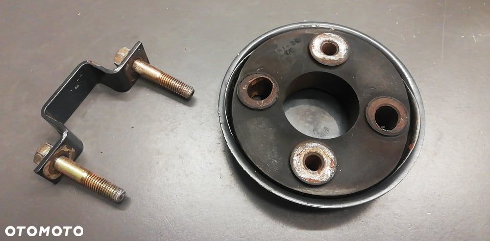 ISEKI SG15 Sprzęgło wałka pompy hydraulicznej ORYG - 1