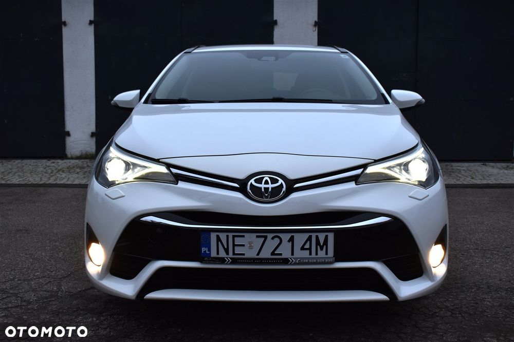 Toyota Avensis 2018 photo 2