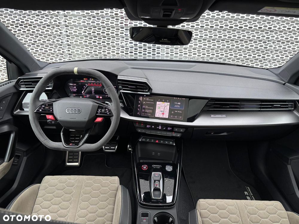 Audi RS3 Limousine - 10