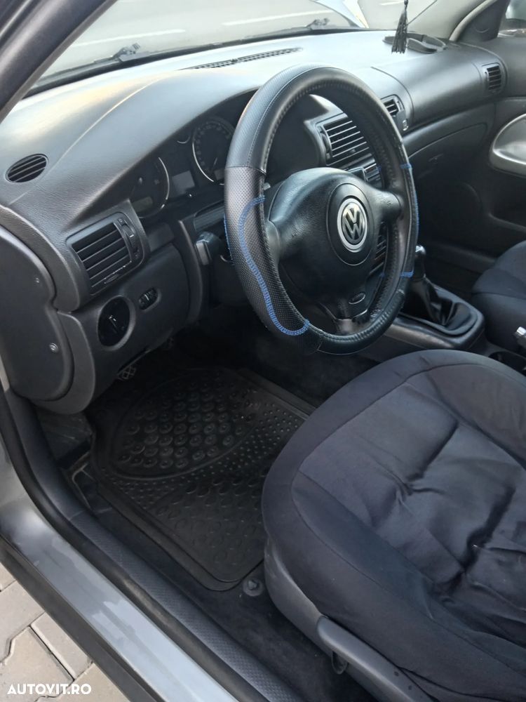 Volkswagen Passat 1.9TDI Comfortline - 2