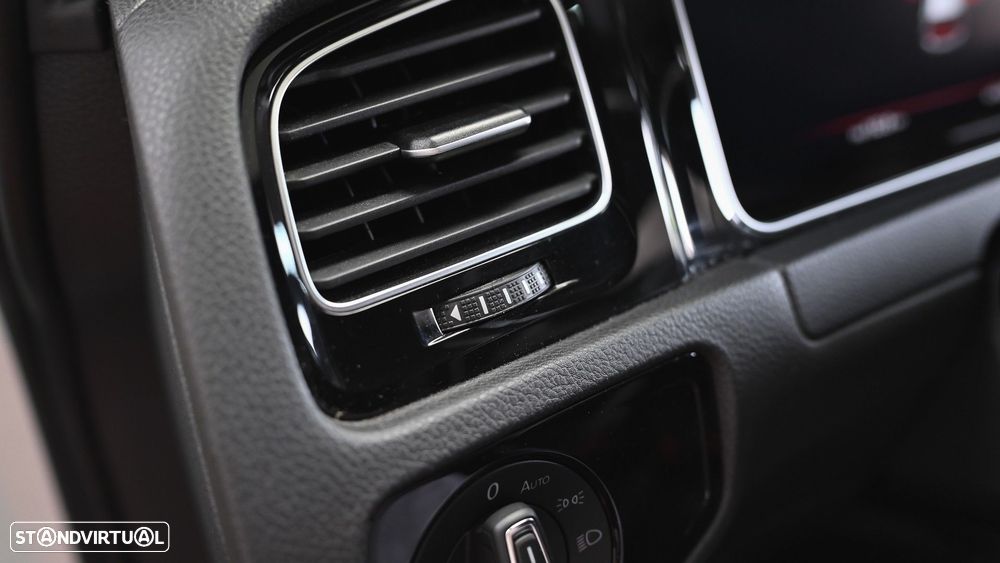 VW Golf 2.0 TSI GTI DSG Performance - 57