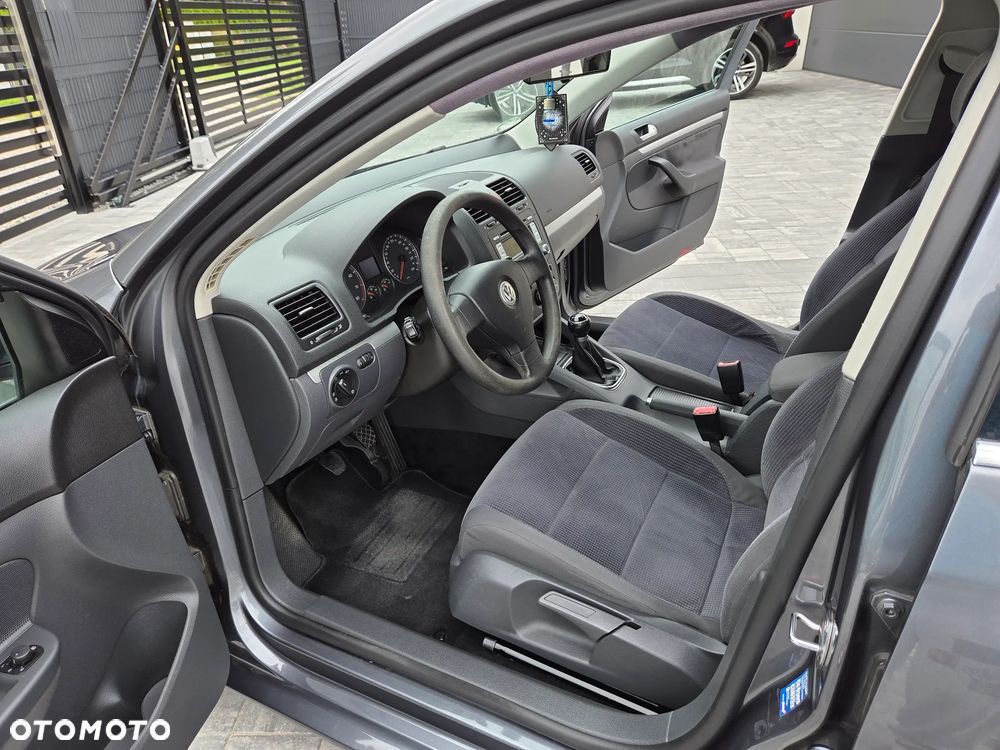 Volkswagen Jetta 2.0 FSI Comfortline - 29