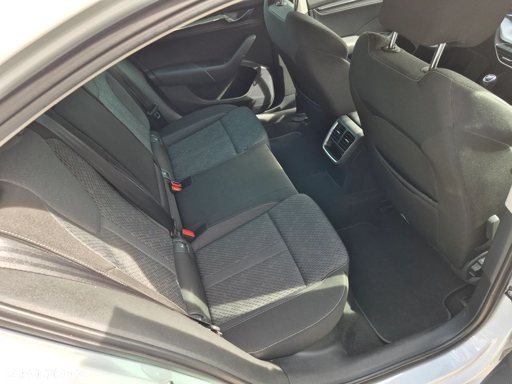 Skoda Octavia 1.5 TSI ACT Style - 10