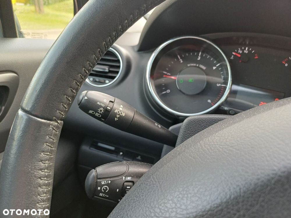 Peugeot 5008 2.0 HDi Allure 7os - 22