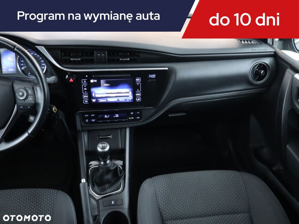 Toyota Corolla - 10