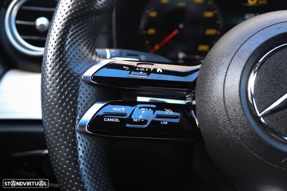 Mercedes-Benz E 220 d AMG Line 7L - 11