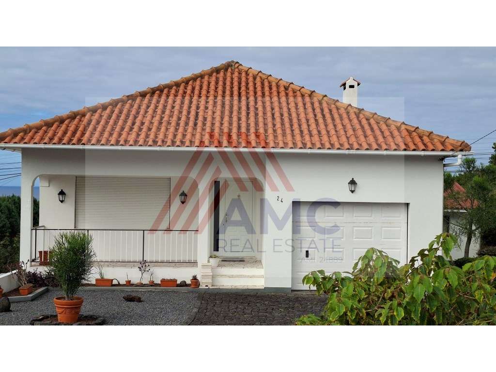MORADIA COM 2 PISOS 11 DIVISÕES E 2 GARAGENS NA CANDELÁRIA, MADALEN... - Grande imagem: 3/43