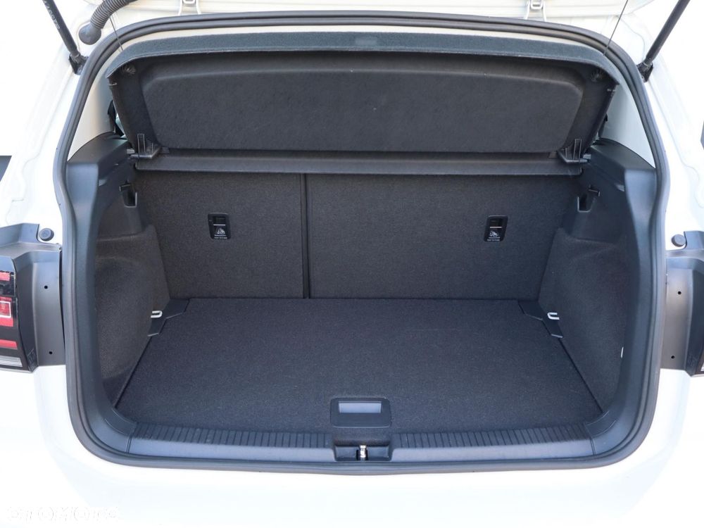 Volkswagen T-Cross 1.0 TSI Life DSG - 8