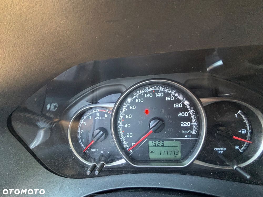 Toyota Yaris 1.4 D-4D Comfort - 11