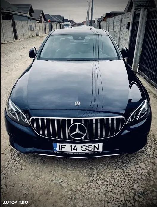 Mercedes-Benz E 200 Aut. - 1