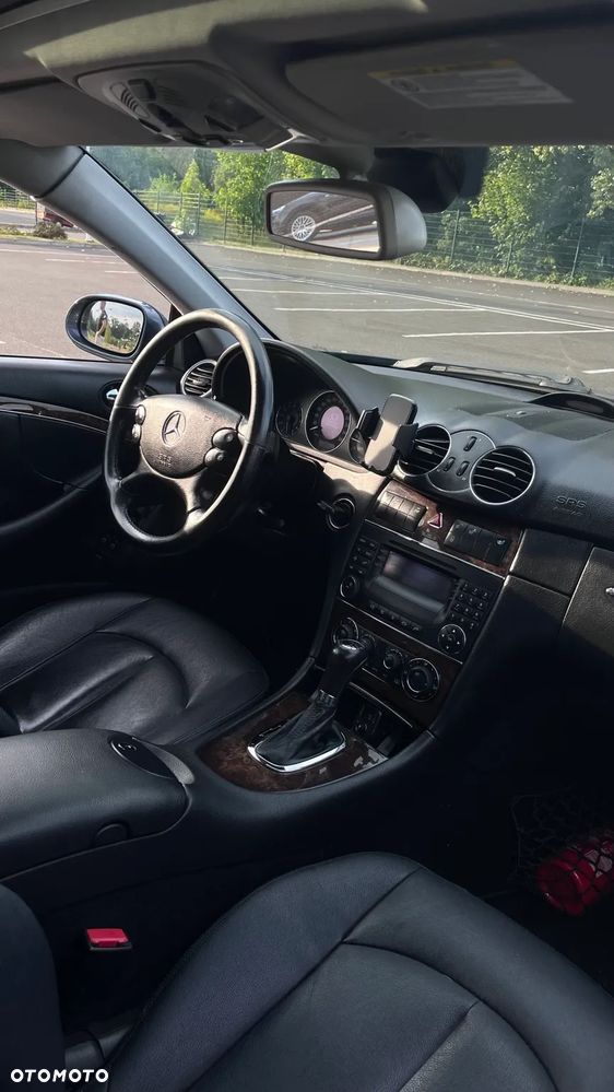 Mercedes-Benz CLK - 4