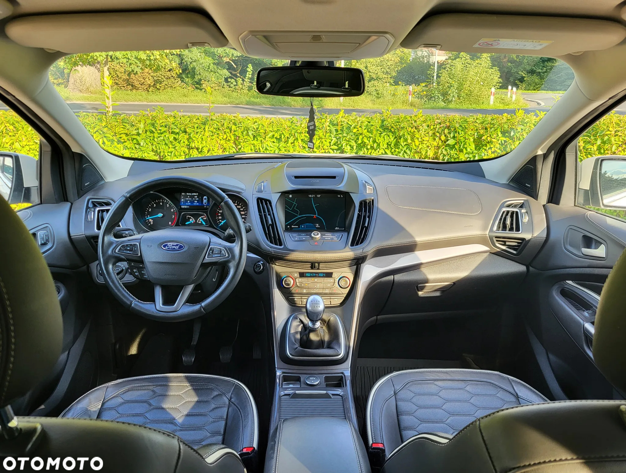 Ford Kuga Vignale 1.5 EcoBoost FWD - 30