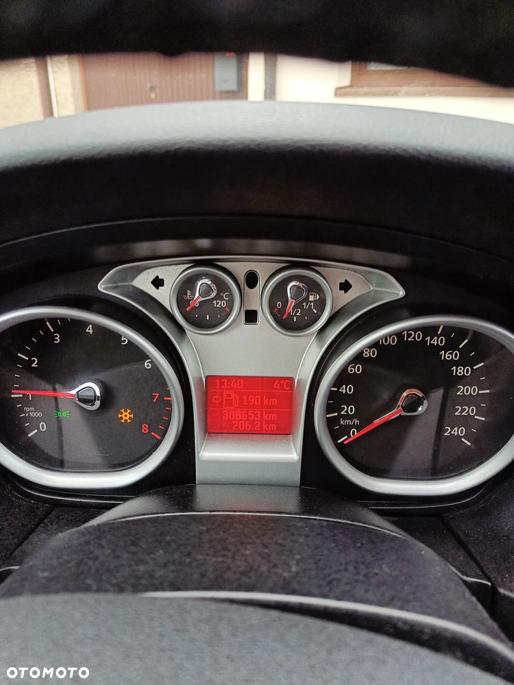 Ford Focus 1.6 Trend - 12