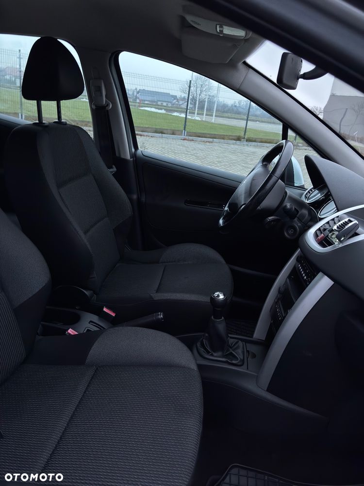 Peugeot 207 1.6 HDi Active - 12