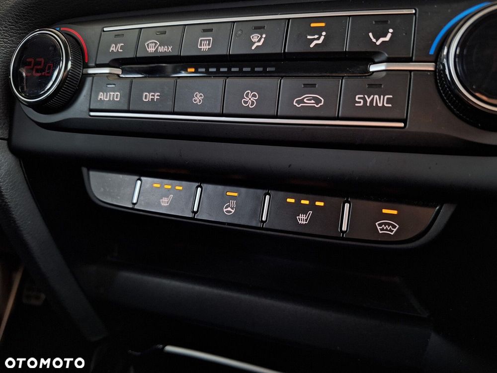 Kia Ceed 1.5 T-GDI Business Line - 28