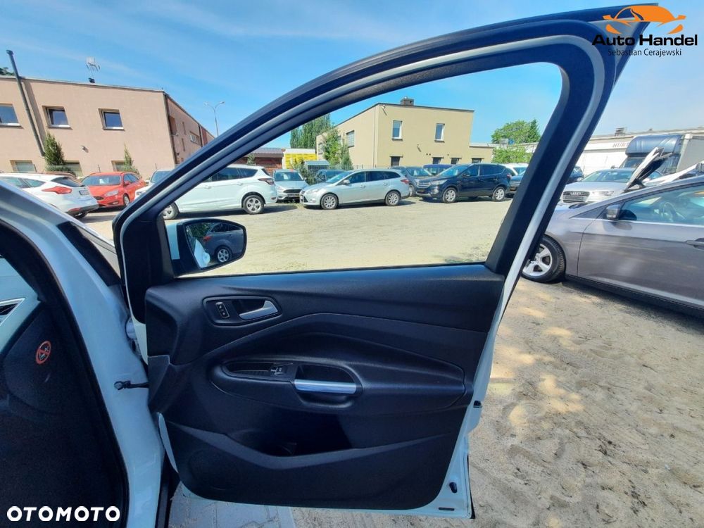 Ford Kuga 2.0 TDCi 4x2 Titanium - 37