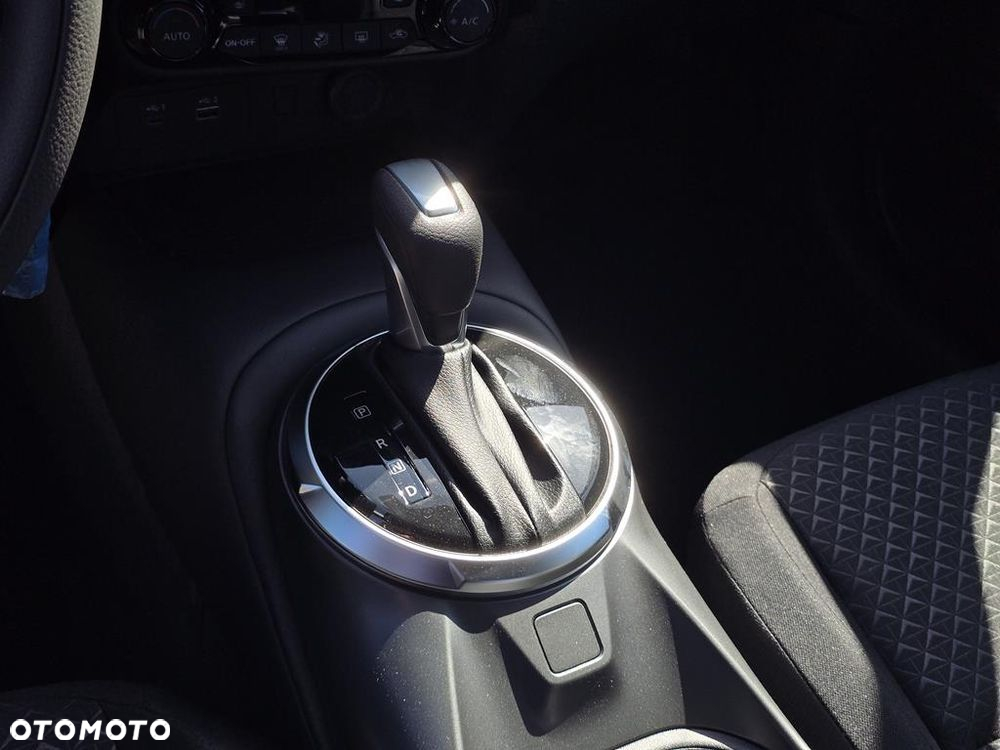 Nissan Juke 1.0 DIG-T Acenta DCT - 21