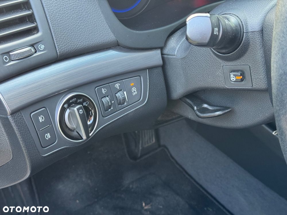 Hyundai i40 Kombi blue 1.6 Space - 35