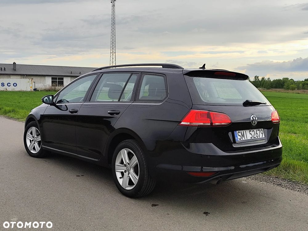 Volkswagen Golf 1.6 TDI BlueMotion Comfortline - 23