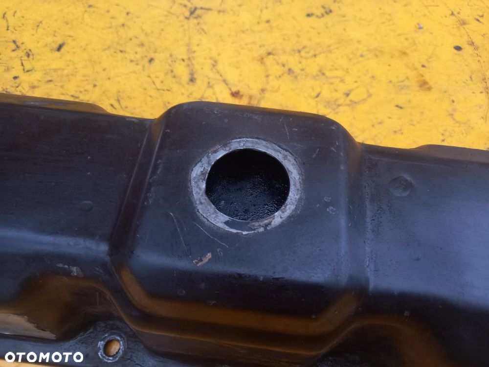 Pokrywa zaworów FiatAgri G210 - 4