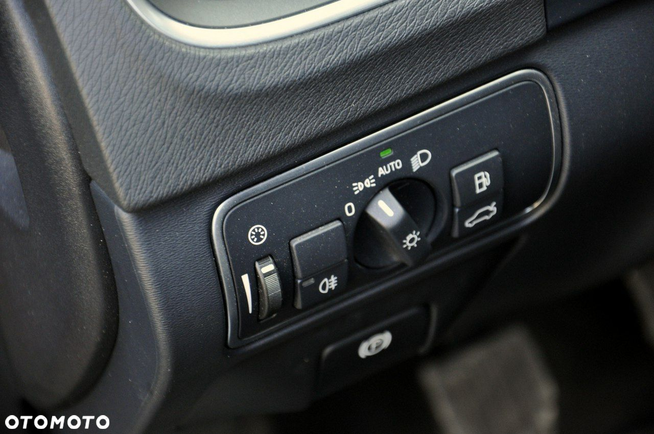 Volvo V60 D4 Drive-E Momentum - 8