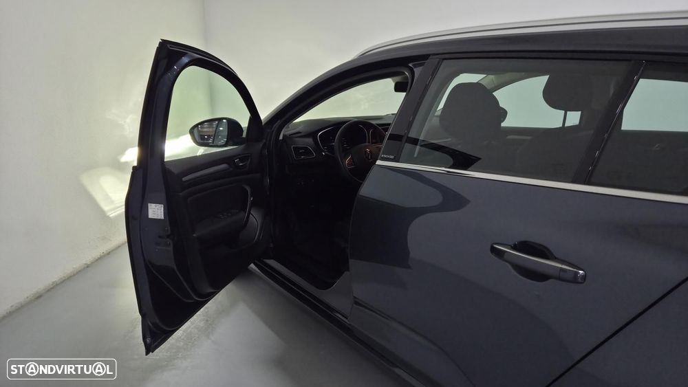 Renault Mégane 1.6 Plug-In Techno - 19