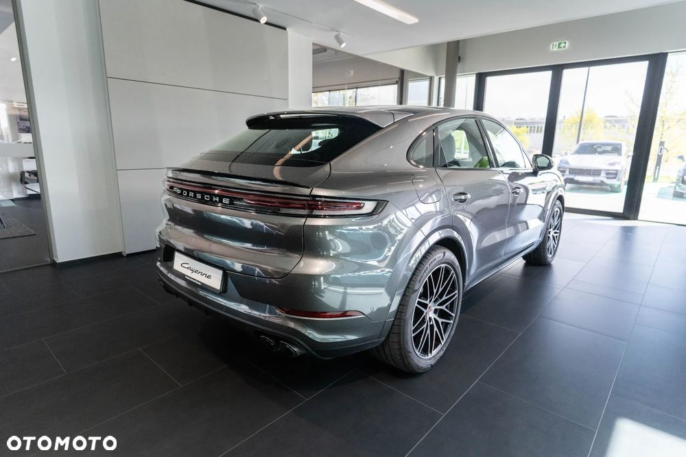 Porsche Cayenne E-Hybrid PHEV - 3