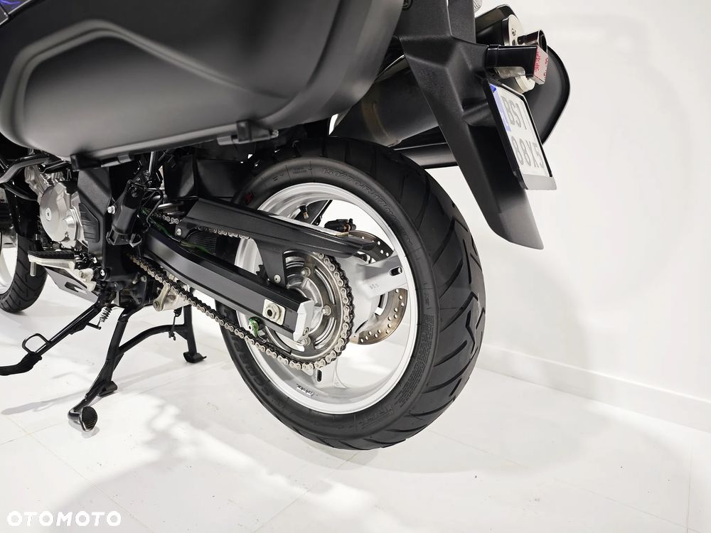 Suzuki V-STROM - 25