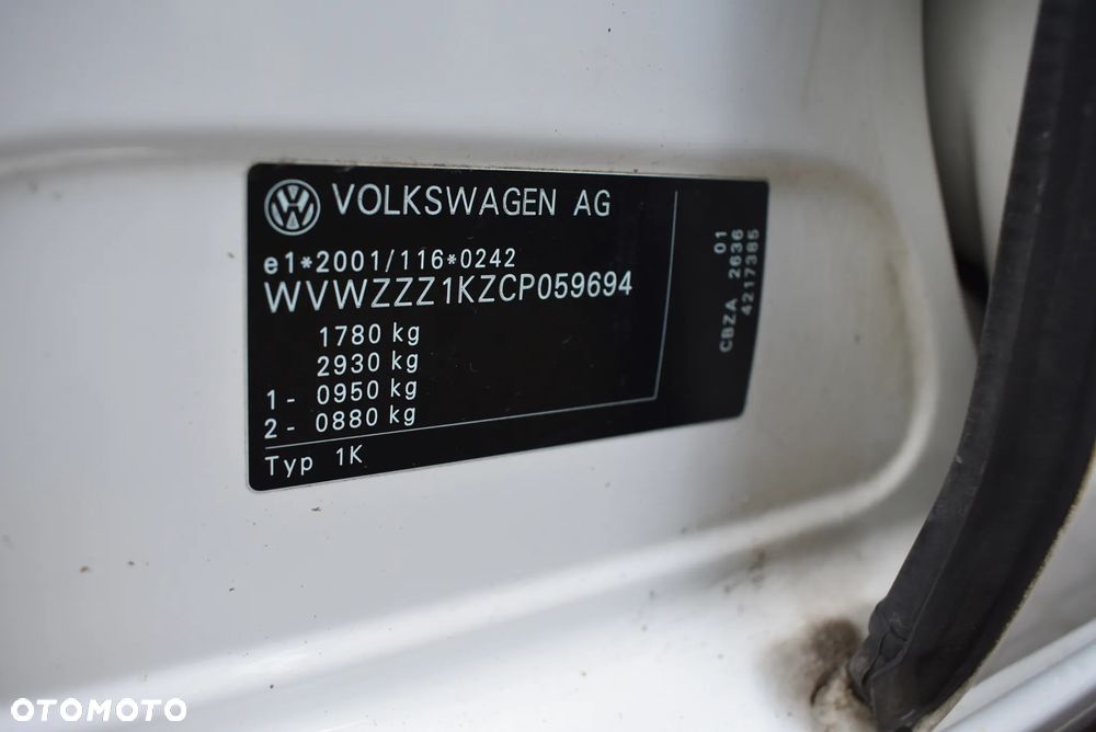 Volkswagen Golf 1.2 TSI BMT Trendline - 32