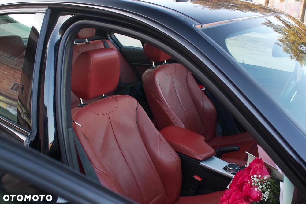 BMW Seria 3 328i xDrive - 9
