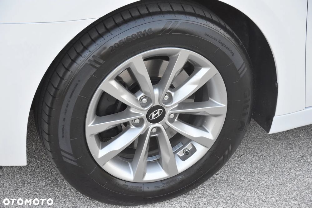 Hyundai i40 1.6 Comfort - 16