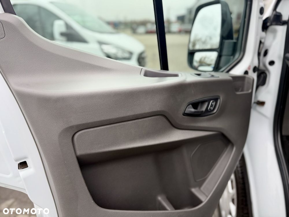 Ford Transit - 18