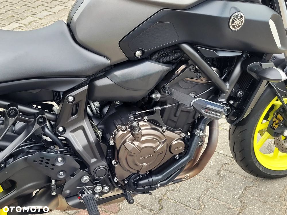 Yamaha MT - 21