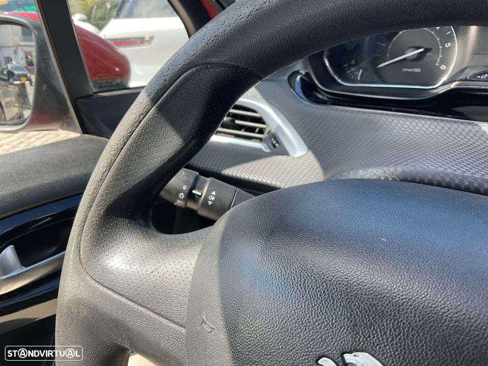 Peugeot 2008 1.4 HDi Access - 33